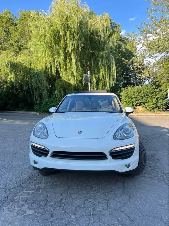 2013 Porsche 958 Cayenne S - Image 2 of 14