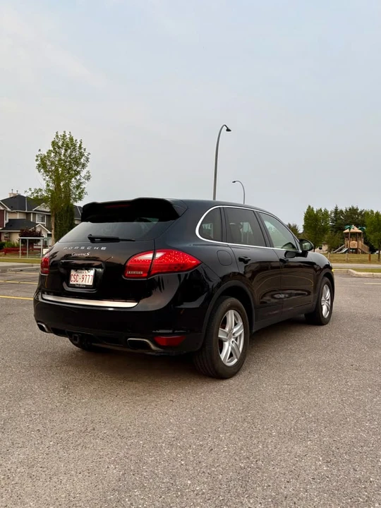 2013 Porsche 958 Cayenne S - Image 11 of 14