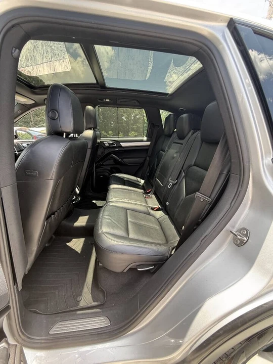 2013 Porsche 958 Cayenne S - Image 11 of 15