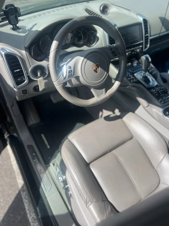 2013 Porsche 958 Cayenne S - Image 17 of 18
