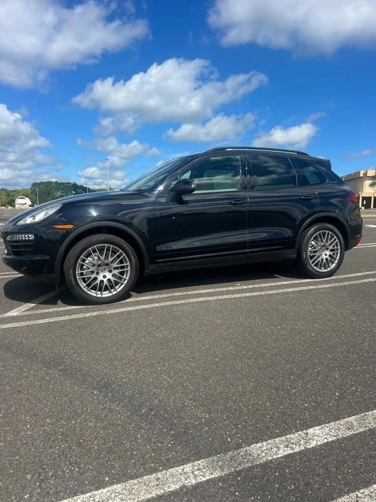 2013 Porsche 958 Cayenne S - Image 2 of 18