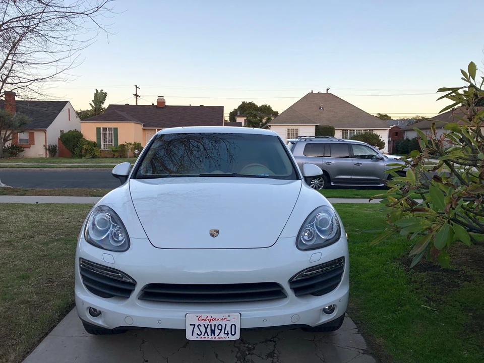 2013 Porsche 958 Cayenne S - Image 3 of 13