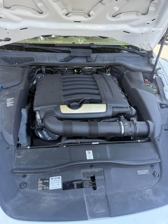 2013 Porsche 958 Cayenne S - Image 13 of 14