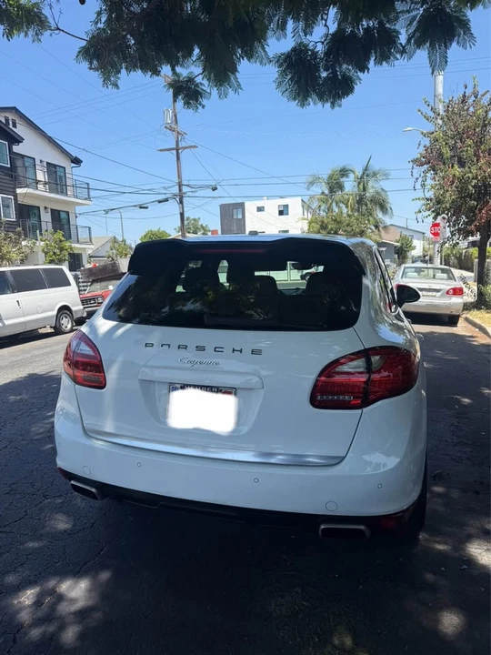 2013 Porsche 958 Cayenne S - Image 6 of 14