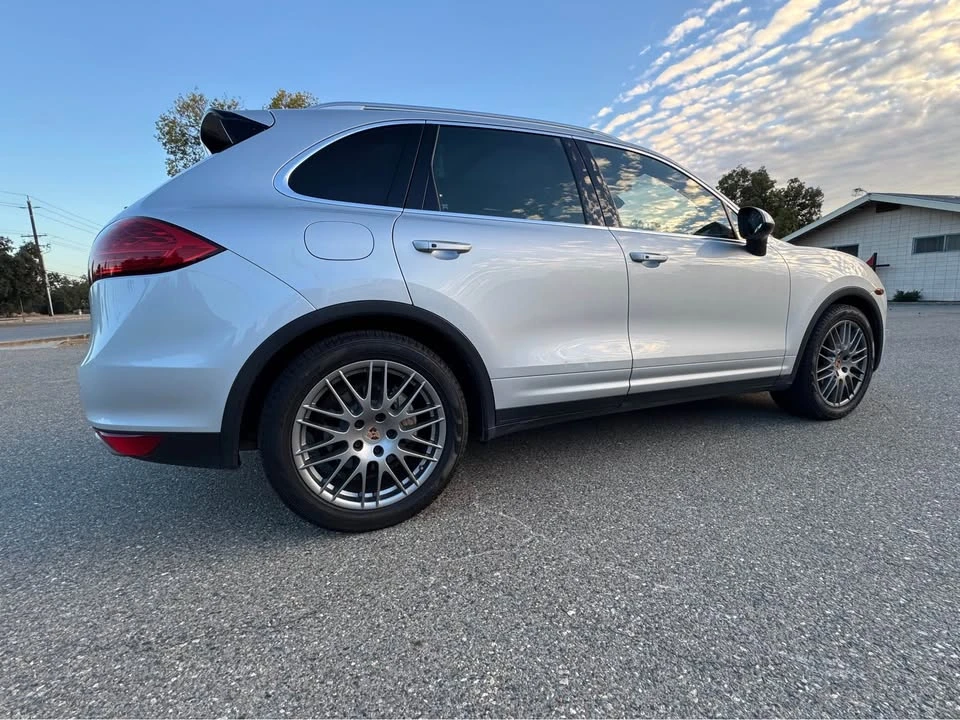 2013 Porsche 958 Cayenne S - Image 6 of 14