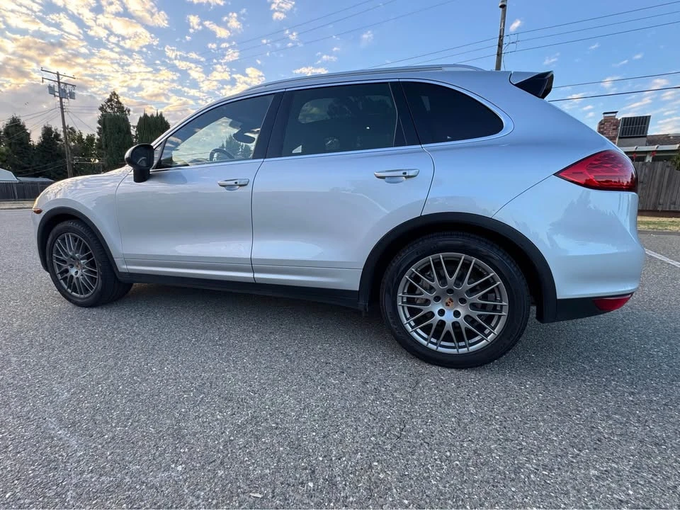 2013 Porsche 958 Cayenne S - Image 3 of 14