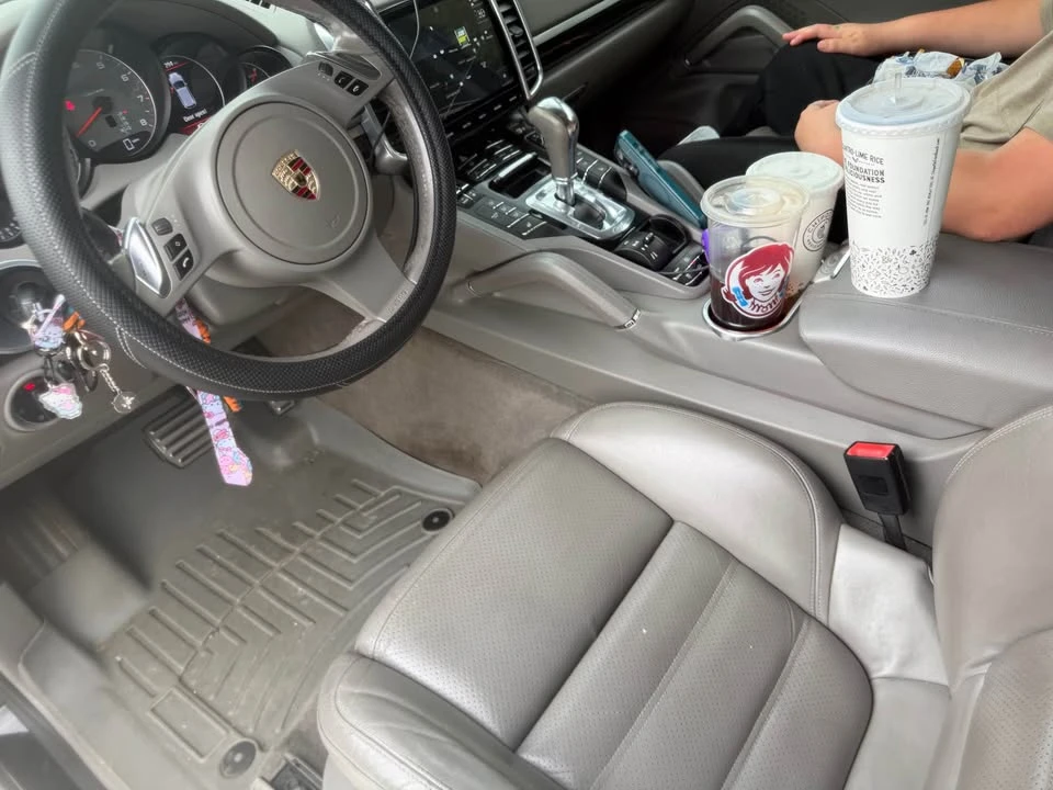 2013 Porsche 958 Cayenne S - Image 7 of 9