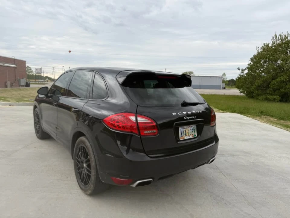 2013 Porsche 958 Cayenne S - Image 4 of 9
