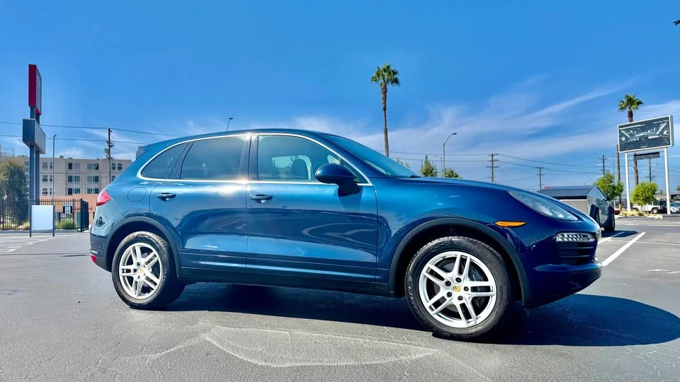 2013 Porsche 958 Cayenne S - Image 2 of 19