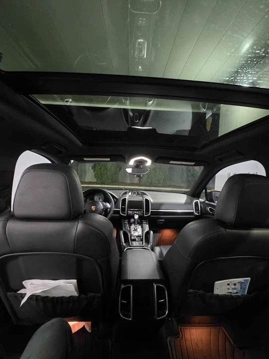 2013 Porsche 958 Cayenne S - Image 9 of 14