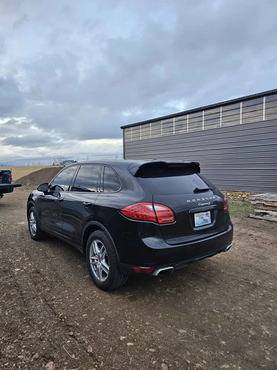 2013 Porsche 958 Cayenne S - Image 2 of 14