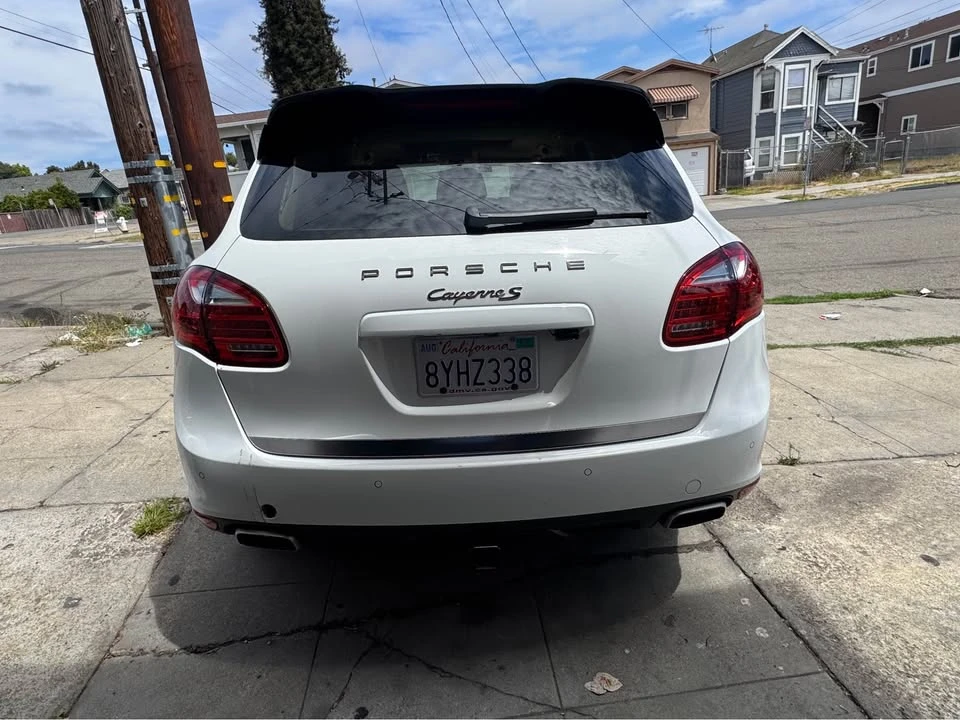 2013 Porsche 958 Cayenne S - Image 4 of 11