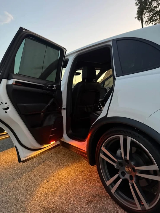 2013 Porsche 958 Cayenne S - Image 10 of 20
