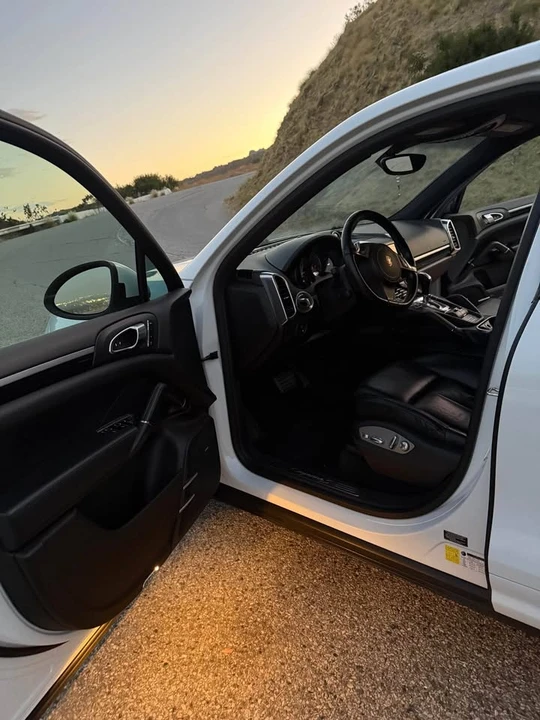 2013 Porsche 958 Cayenne S - Image 10 of 13