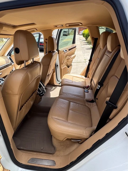 2013 Porsche 958 Cayenne S - Image 5 of 11