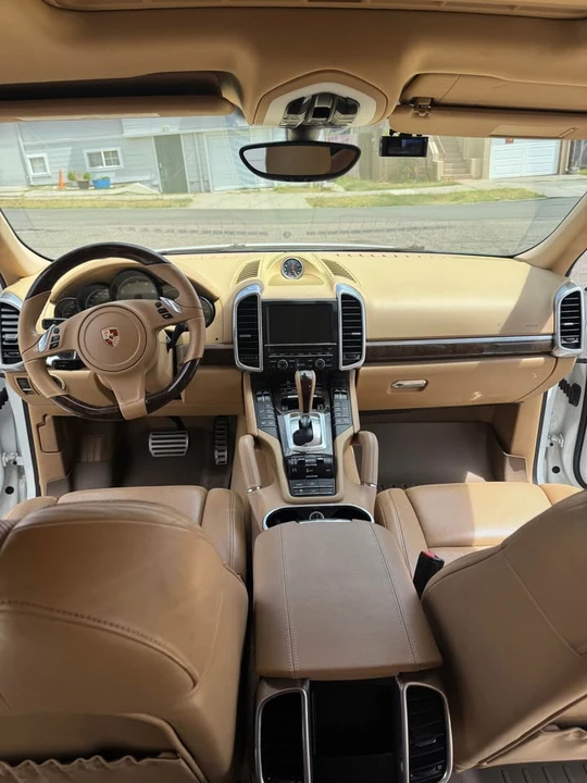 2013 Porsche 958 Cayenne S - Image 6 of 11