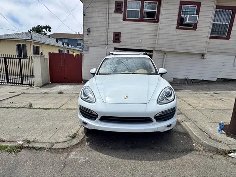 2013 Porsche Cayenne S Sport Utility 4D