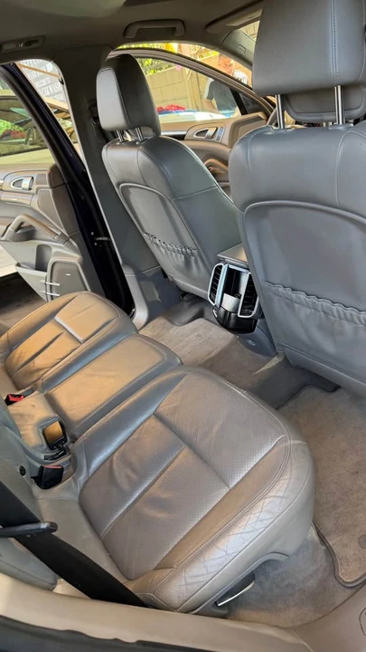 2013 Porsche 958 Cayenne S - Image 16 of 17