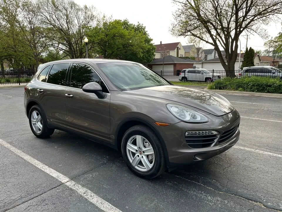 2013 Porsche 958 Cayenne S - Image 2 of 20