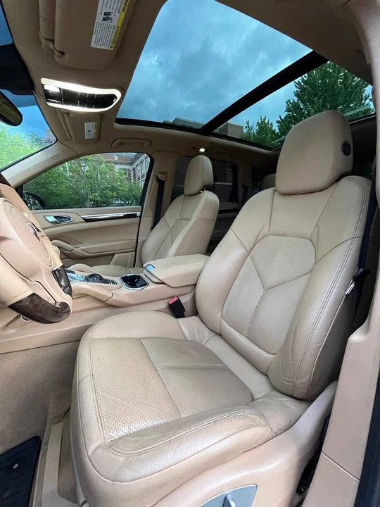 2013 Porsche 958 Cayenne S - Image 9 of 20