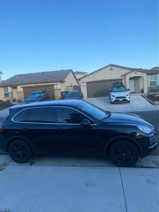 2013 Porsche 958 Cayenne S - Image 2 of 12