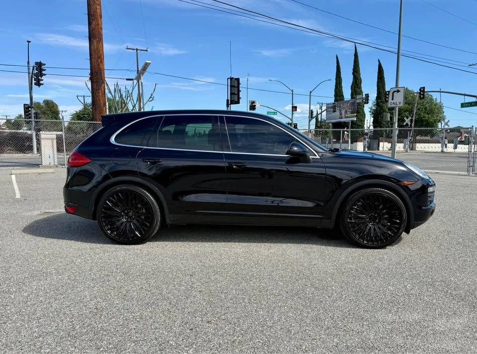 2013 Porsche 958 Cayenne S - Image 4 of 20