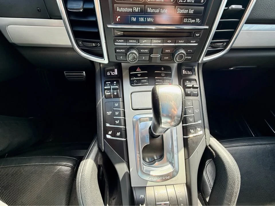 2013 Porsche 958 Cayenne S - Image 19 of 20