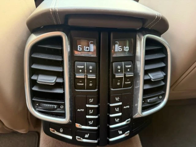 2013 Porsche 958 Cayenne S - Image 30 of 31
