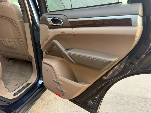 2013 Porsche 958 Cayenne S - Image 19 of 31