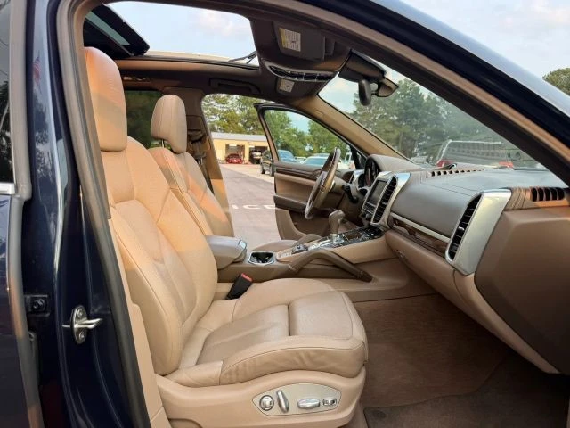 2013 Porsche 958 Cayenne S - Image 24 of 31