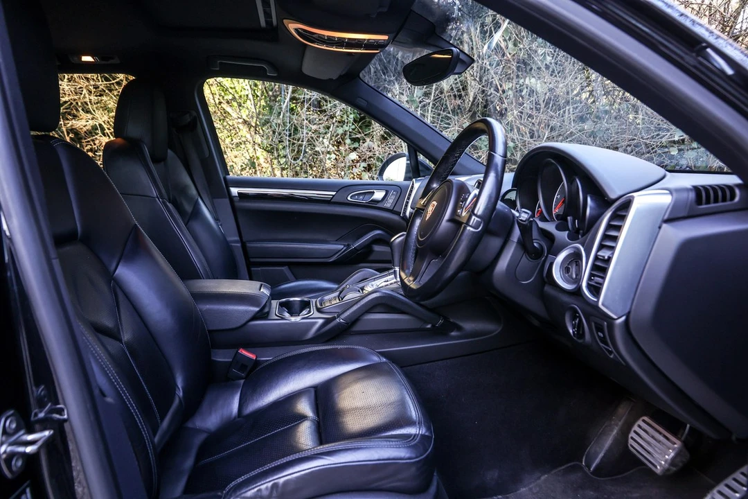 2013 Porsche 958 Cayenne Diesel - Image 14 of 30