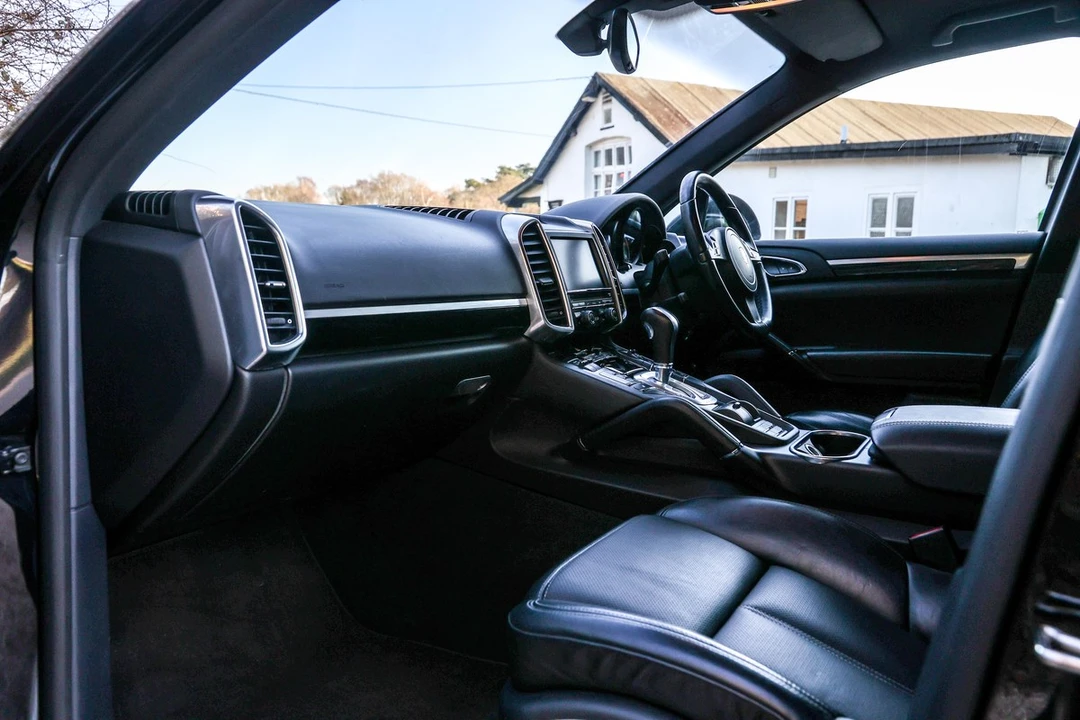 2013 Porsche 958 Cayenne Diesel - Image 20 of 30