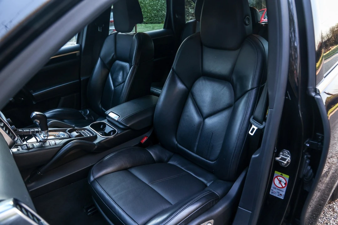 2013 Porsche 958 Cayenne Diesel - Image 18 of 30