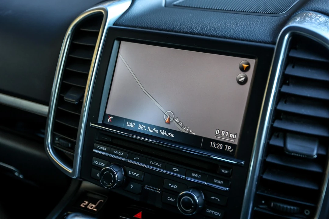 2013 Porsche 958 Cayenne Diesel - Image 27 of 30