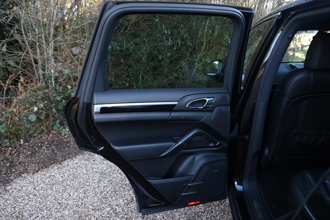 2013 Porsche 958 Cayenne Diesel - Image 26 of 30