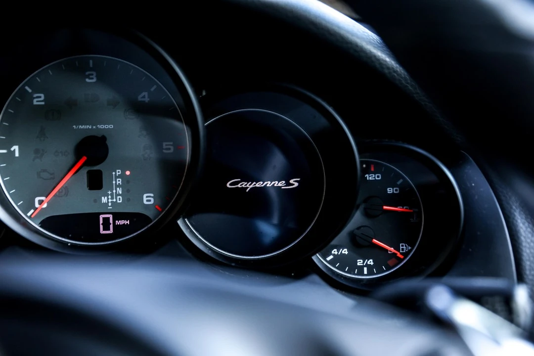 2013 Porsche 958 Cayenne Diesel - Image 25 of 30