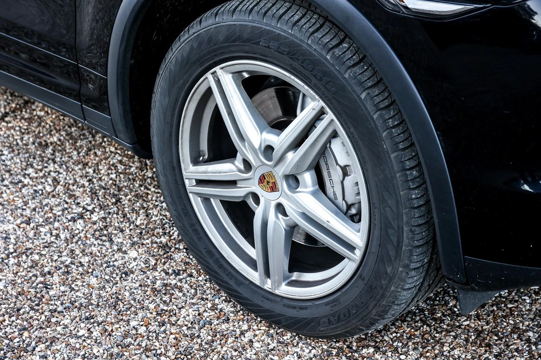 2013 Porsche 958 Cayenne Diesel - Image 9 of 30