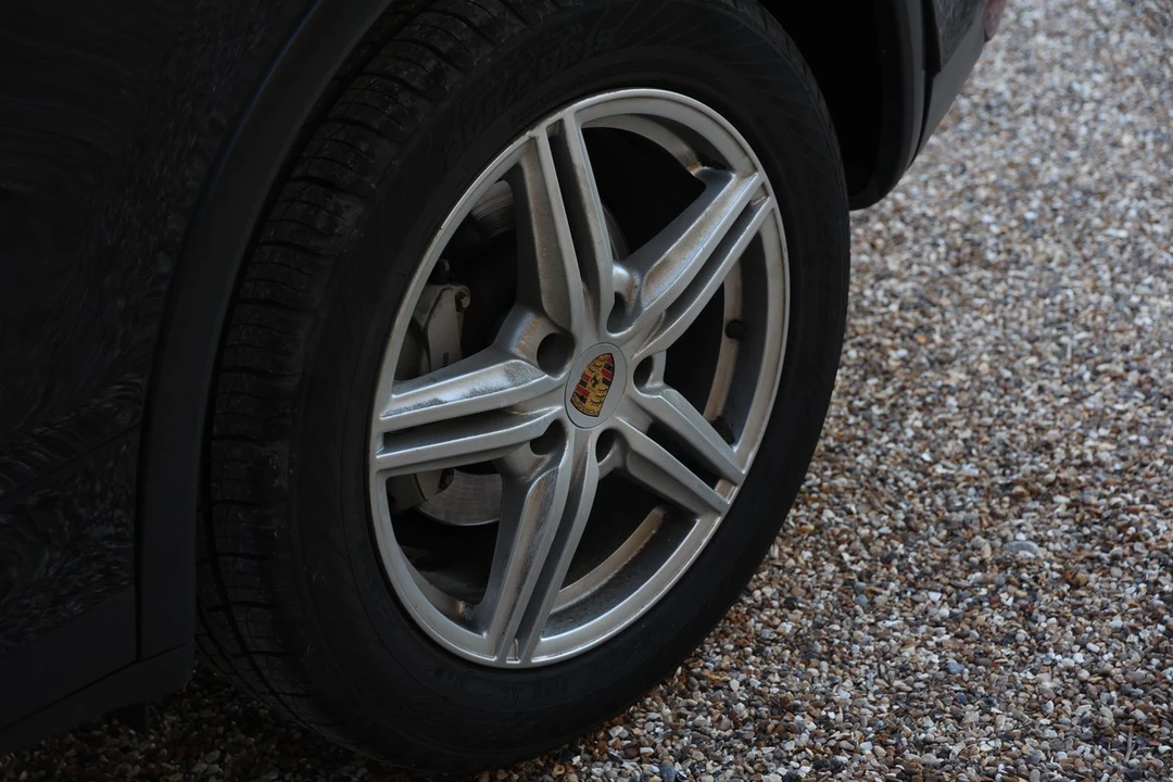 2013 Porsche 958 Cayenne Diesel - Image 11 of 30