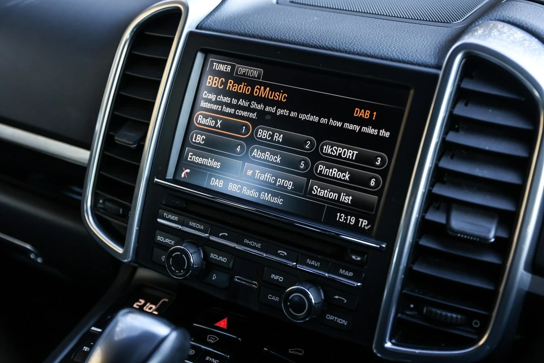2013 Porsche 958 Cayenne Diesel - Image 28 of 30