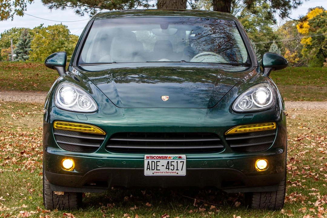 2013 Porsche 958 Cayenne S - Image 2 of 31