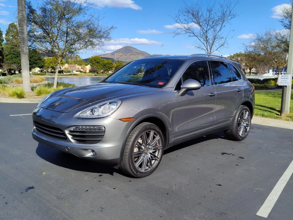 2013 Porsche 958 Cayenne S - Image 8 of 31