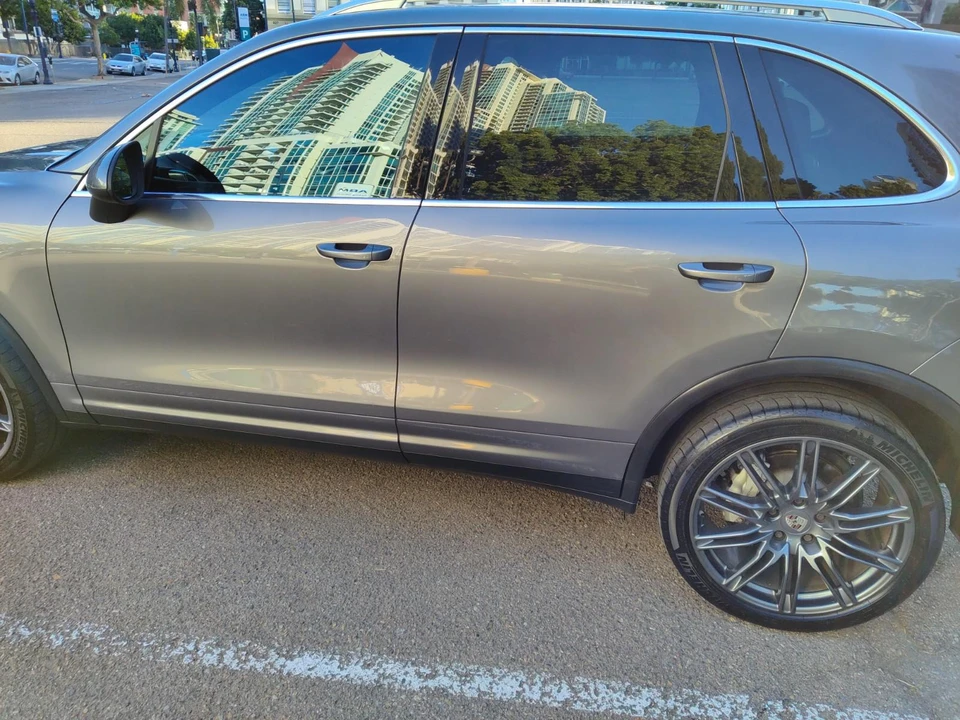 2013 Porsche 958 Cayenne S - Image 24 of 31
