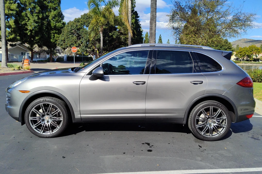 2013 Porsche 958 Cayenne S - Image 3 of 31