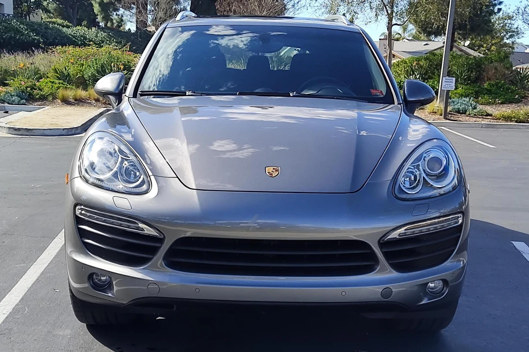 2013 Porsche 958 Cayenne S - Image 2 of 31