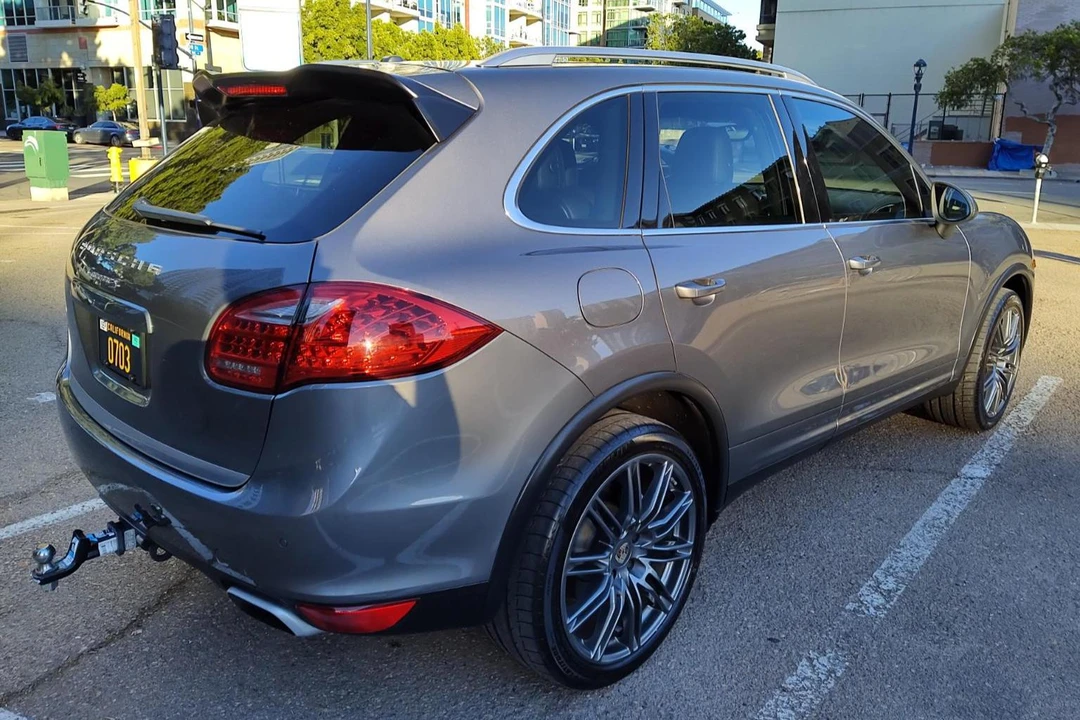 2013 Porsche 958 Cayenne S - Image 4 of 31