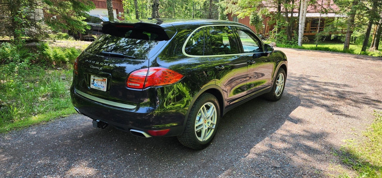 2013 Porsche 958 Cayenne S - Image 18 of 31