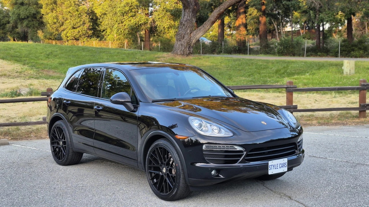2013 Porsche 958 Cayenne S - Image 22 of 31