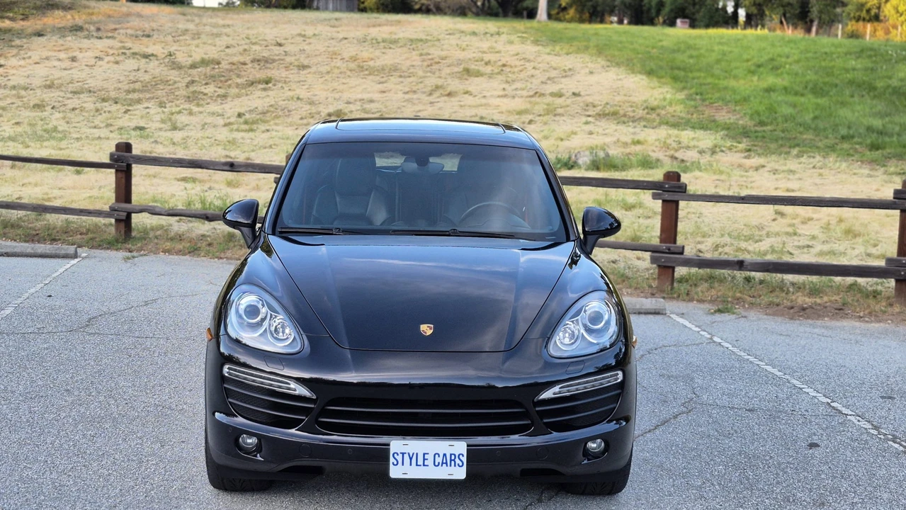 2013 Porsche 958 Cayenne S - Image 12 of 31