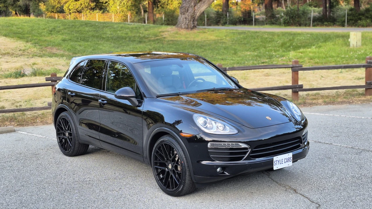 2013 Porsche 958 Cayenne S - Image 23 of 31