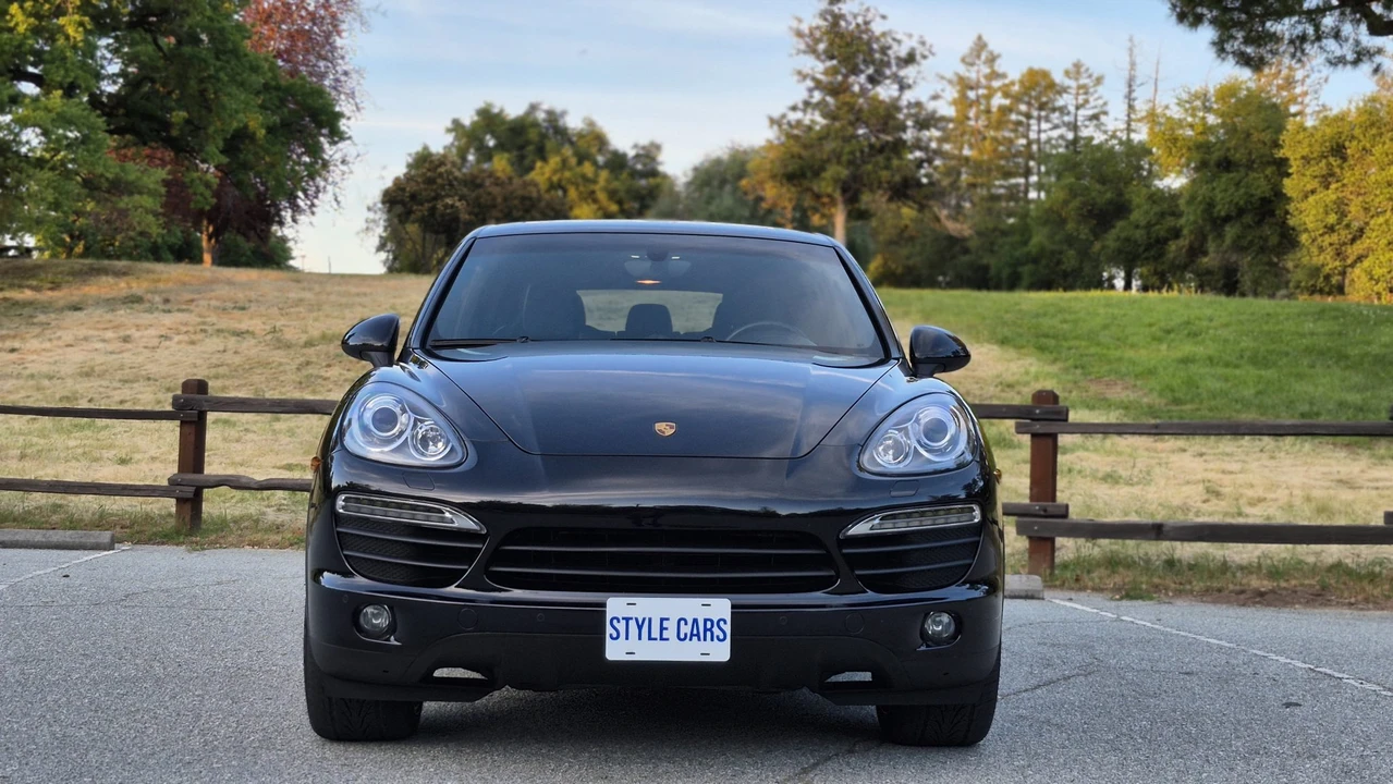 2013 Porsche 958 Cayenne S - Image 11 of 31